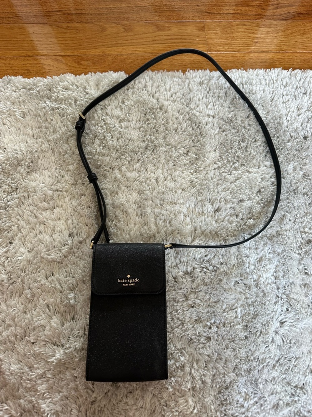 **SOLD ON DEPOP** kate spade Black Crossbody Phone Pouch with Sparkle Finish